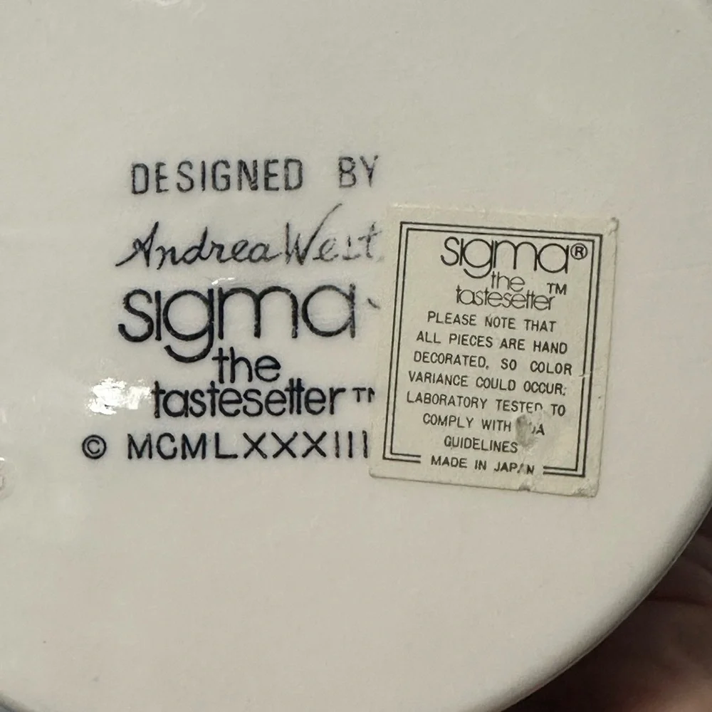 Sigma Beauty White and Red Cat Bowl Andrea west small chip by cat ear